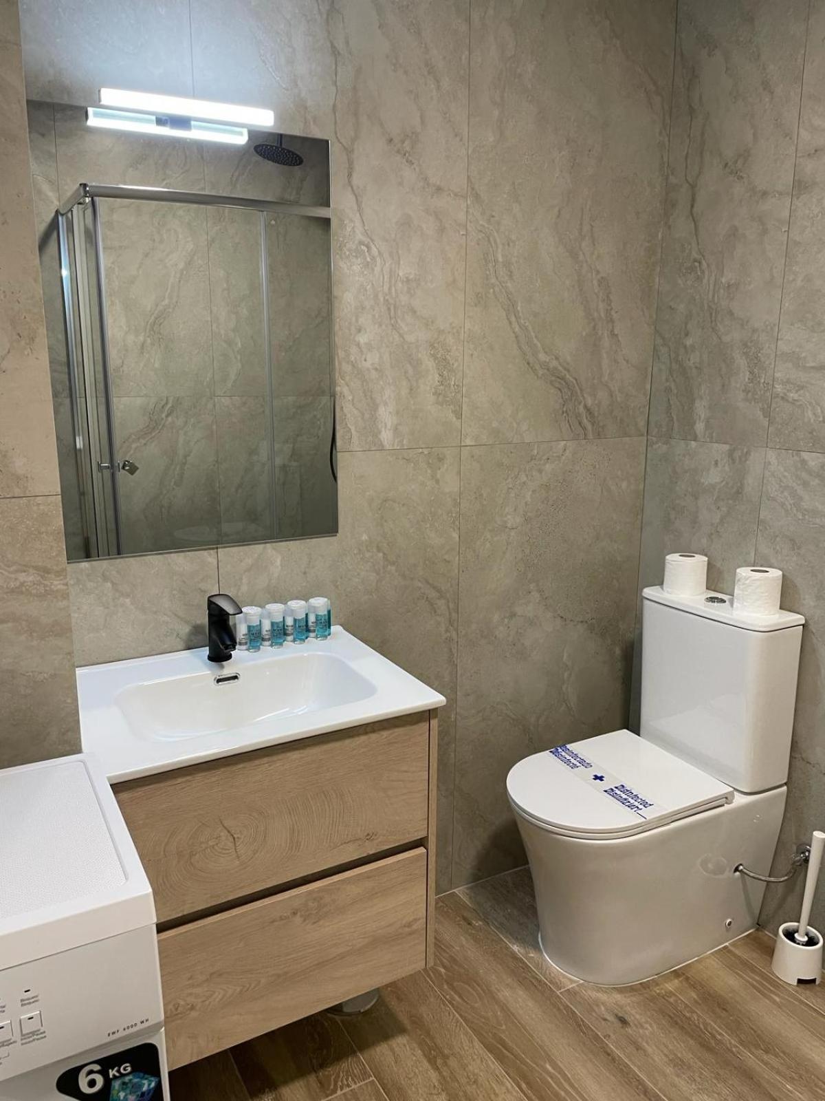 Exyca Metropolitano Apartment Madrid Luaran gambar